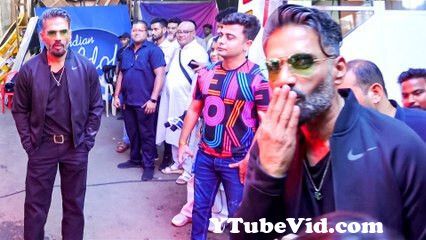 View Full Screen: suniel shetty on the sets of india idol to promote his series hunter.jpg